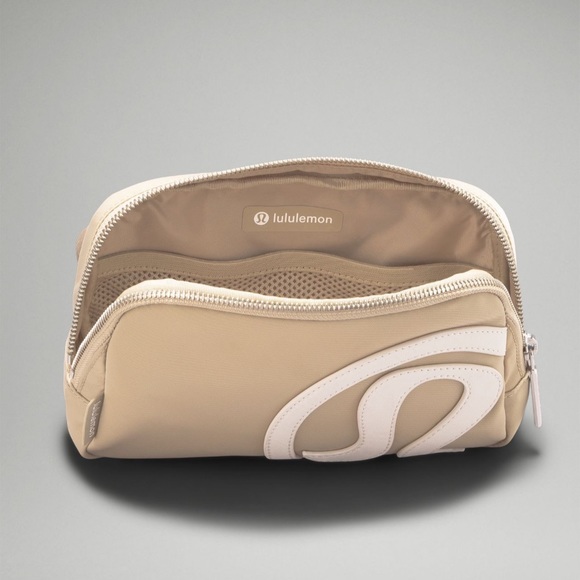 Brand New With Tag, Rare Lululemon Logo Cutout Belt Bag - Picture 2 of 4